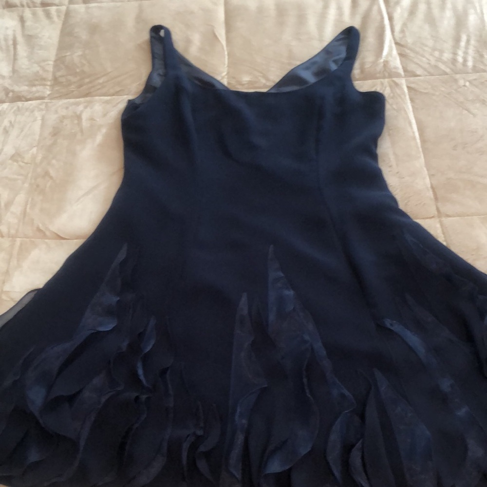 Ruffle Mini Dress. If it’s good for Demi Moore it could be good for you too!💙